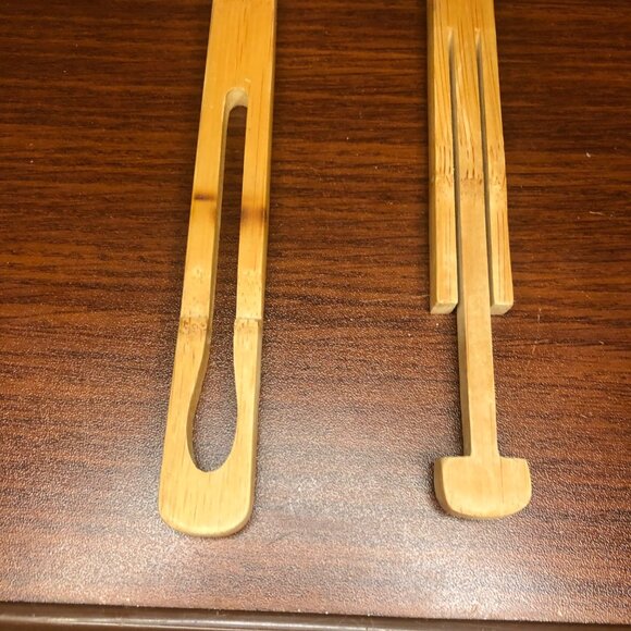 Pampered Chef Interlocking Bamboo Wooden Tongs Like New - Picture 5 of 8